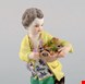  مجسمه نقاشی با دست دکوری چینی آنتیک قدیمی مایسن آلمان Antike antike Meissener Porzellanfigur Junge mit Blumenkorb Modell 149