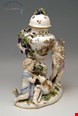  مجسمه دست ساز دکوری چینی آنتیک قدیمی Meissener Urnenvase mit zwei Putten von Kaendler  Modell 1009 hergestellt um 1830 1840