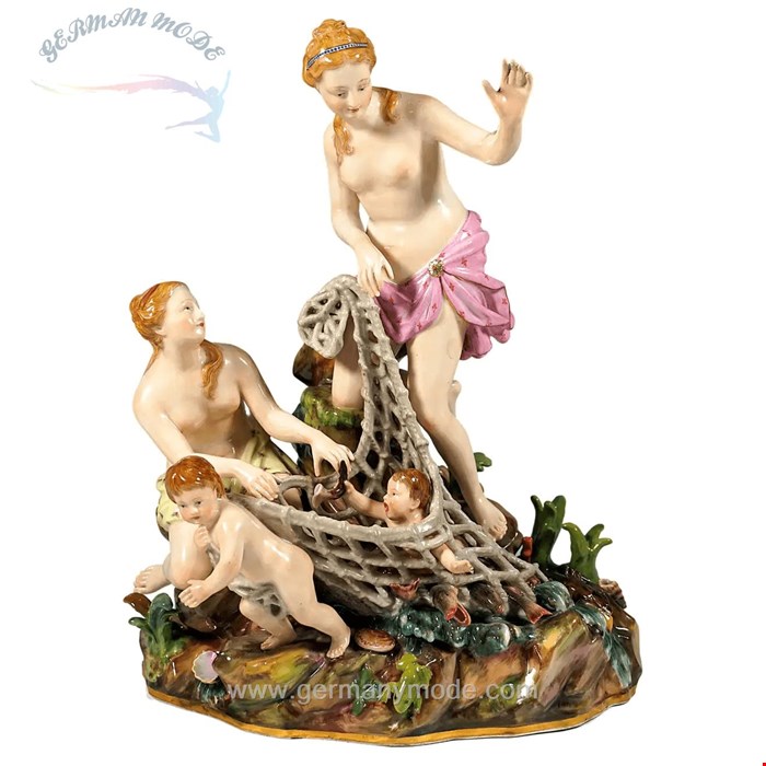 مجسمه دست ساز دکوری چینی آنتیک قدیمی Meissen Mythological Group Catch Of The Triton by Kaendler Germany c 1850